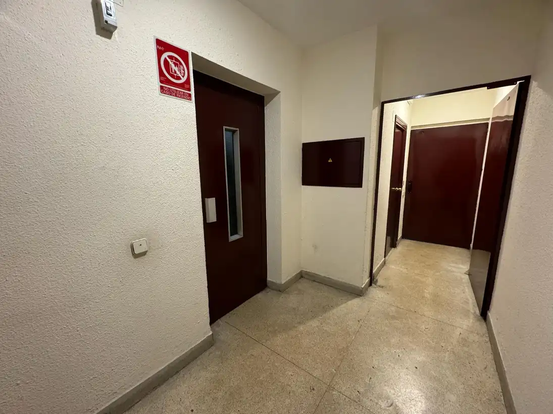Einzelparkplatz mit Aufzug zum Verkauf in Calle de Boltaña, imagen 7