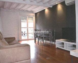 Sala d'estar de Pis en venda en  Logroño amb Calefacció, Parquet i Moblat