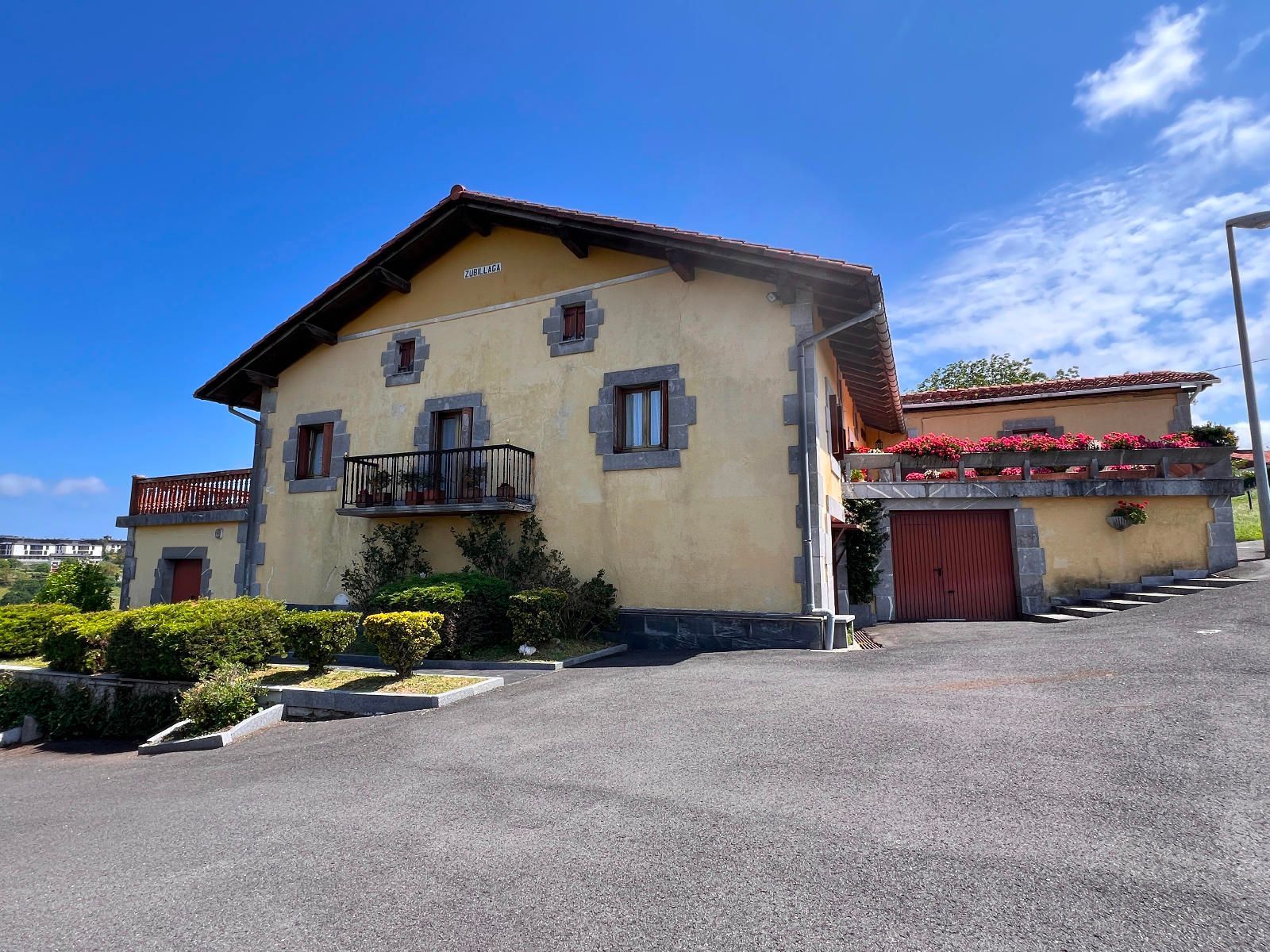 Exterior view of House or chalet for sale in Lasarte-Oria  with Heating and Terrace