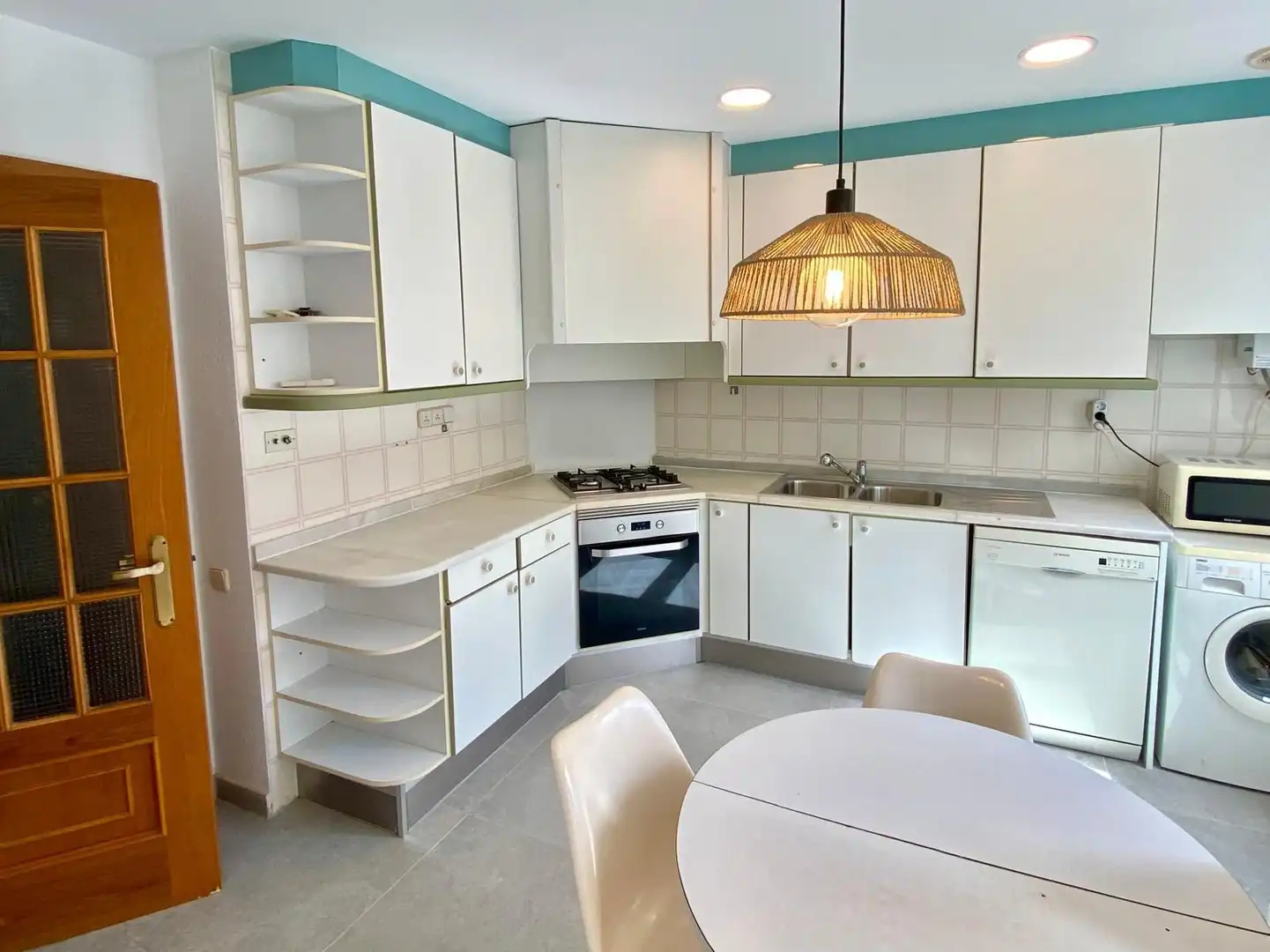 Kitchen of Flat for rent in Valencia  with Air Conditioner, Parquet flooring and Balcony