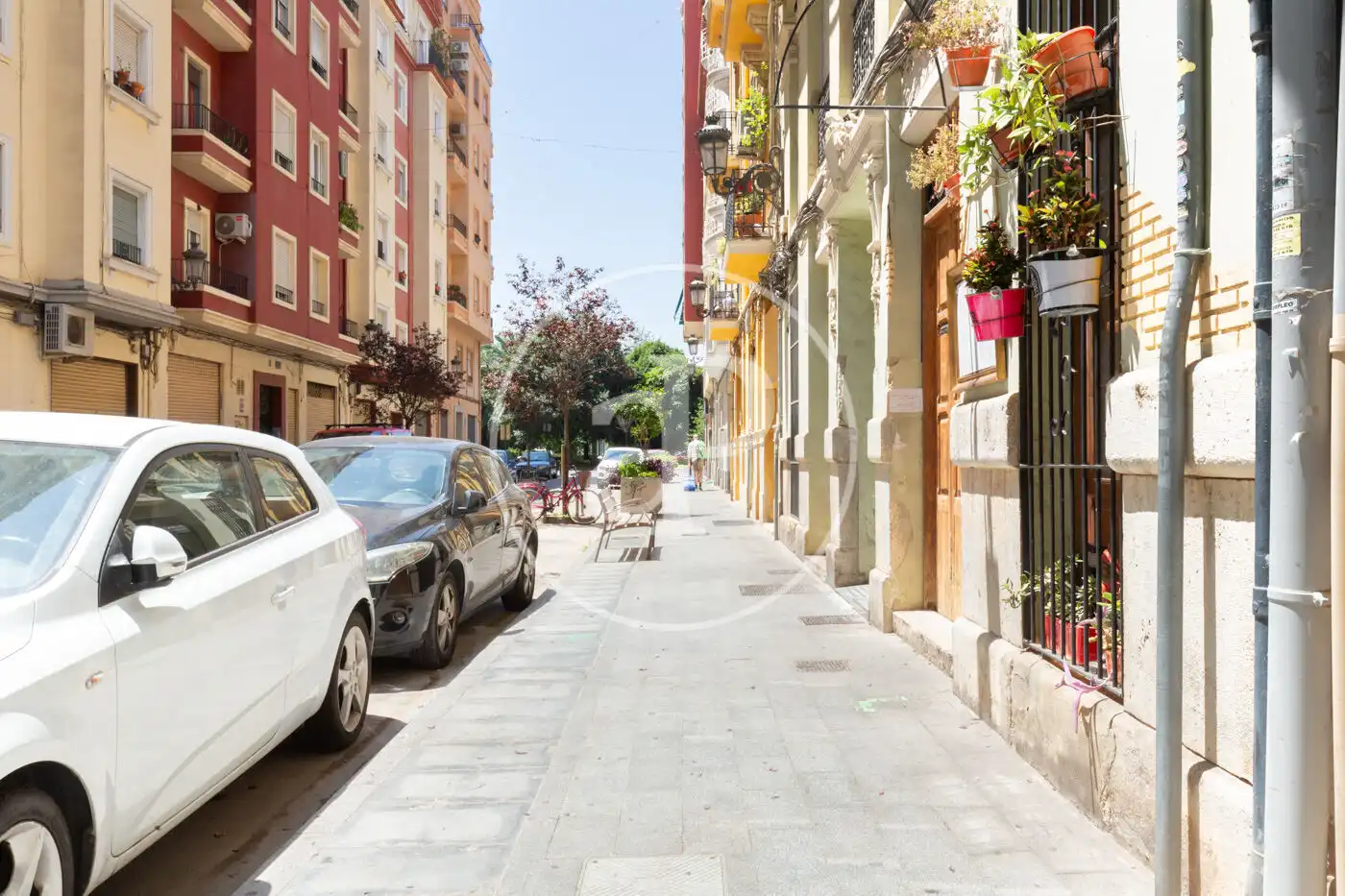 Pis de lloguer a Carrer del Pintor Gisbert, Russafa