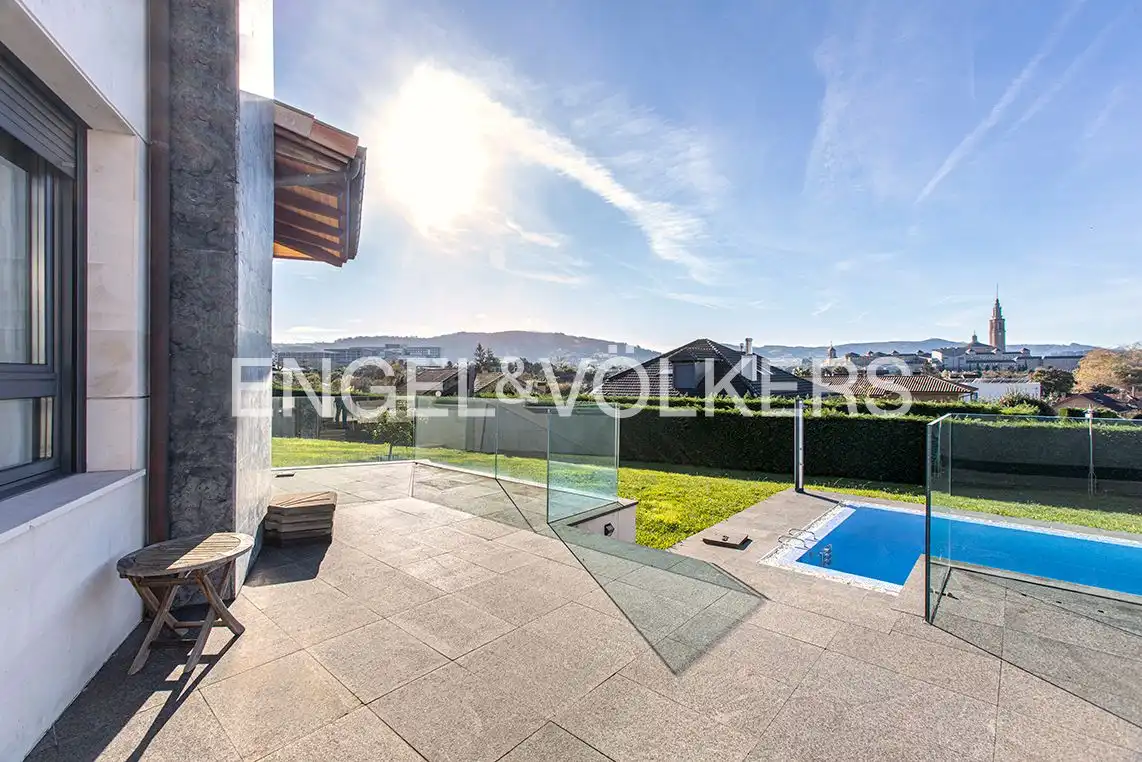 Terrace of Houses for sale in Gijón   with Air Conditioner, Heating and Private garden