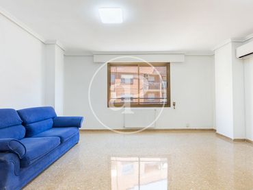 Flat to rent in Patraix