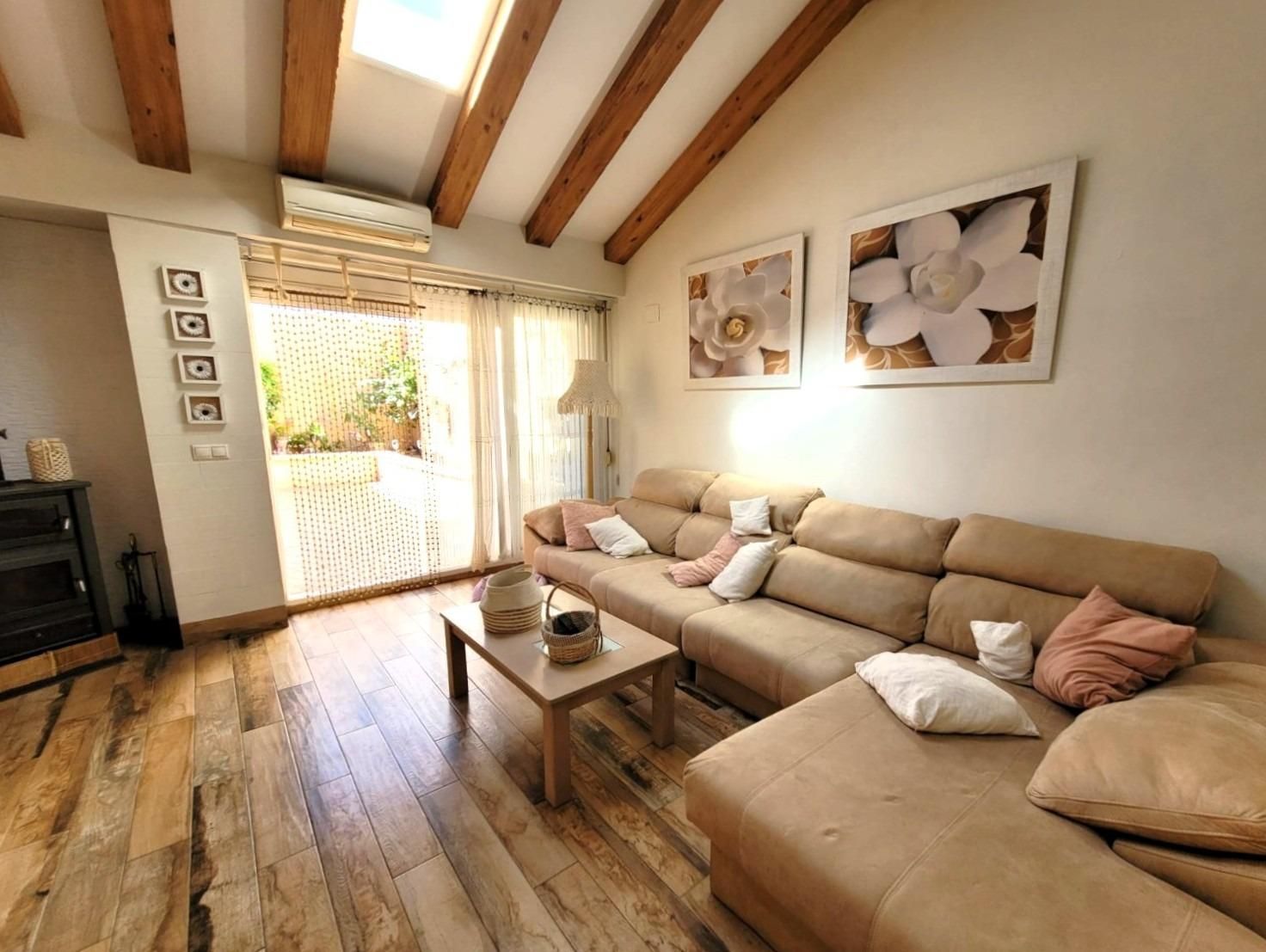 Living room of Single-family semi-detached for sale in Alicante / Alacant  with Air Conditioner, Heating and Terrace