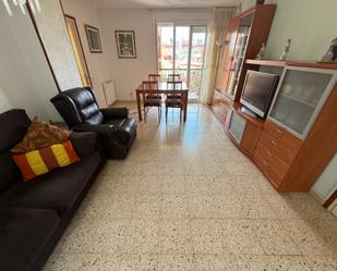 Sala d'estar de Pis en venda en Cornellà de Llobregat amb Moblat, Forn i Rentadora