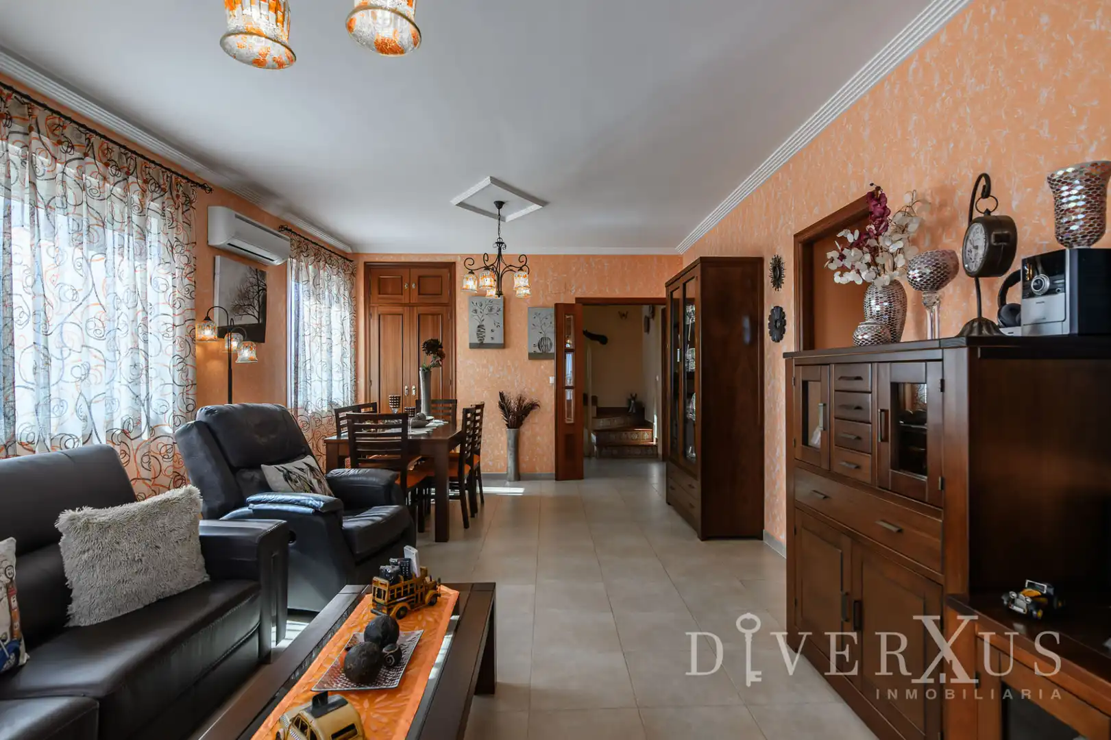 Sala d'estar de Casa adosada en venda en Ayamonte amb Aire condicionat, Terrassa i Moblat