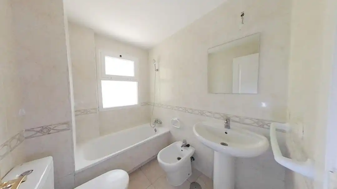 Bathroom of Flat for sale in Arona
