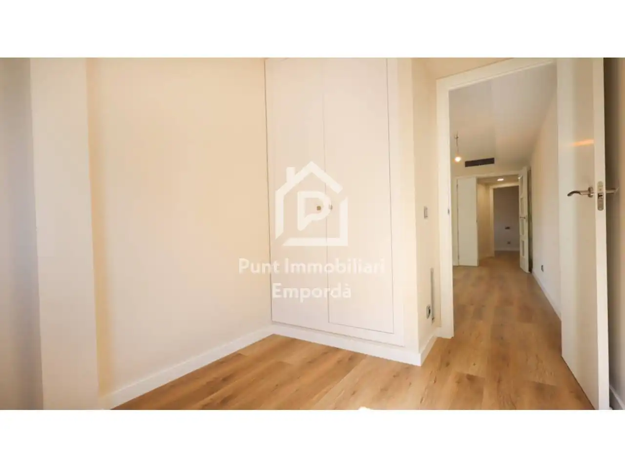 Flat for sale in Llançà  with Air Conditioner, Heating and Parquet flooring