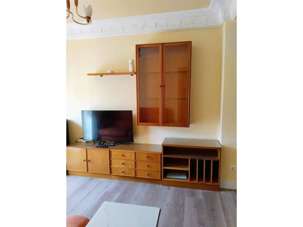 Sala d'estar de Pis de lloguer en Burgos amb Calefacció i Moblat