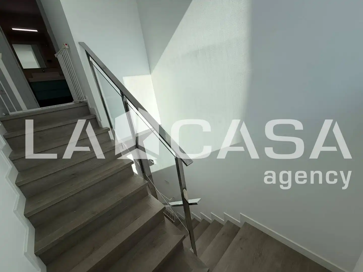 Semi-detached house for sale in Entrenúcleos, imagen 12