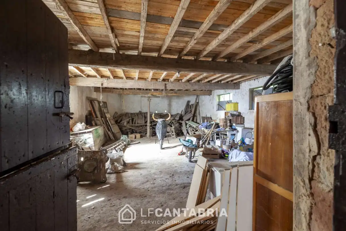 Casa o xalet en venda en Torrelavega  amb Jardí privat