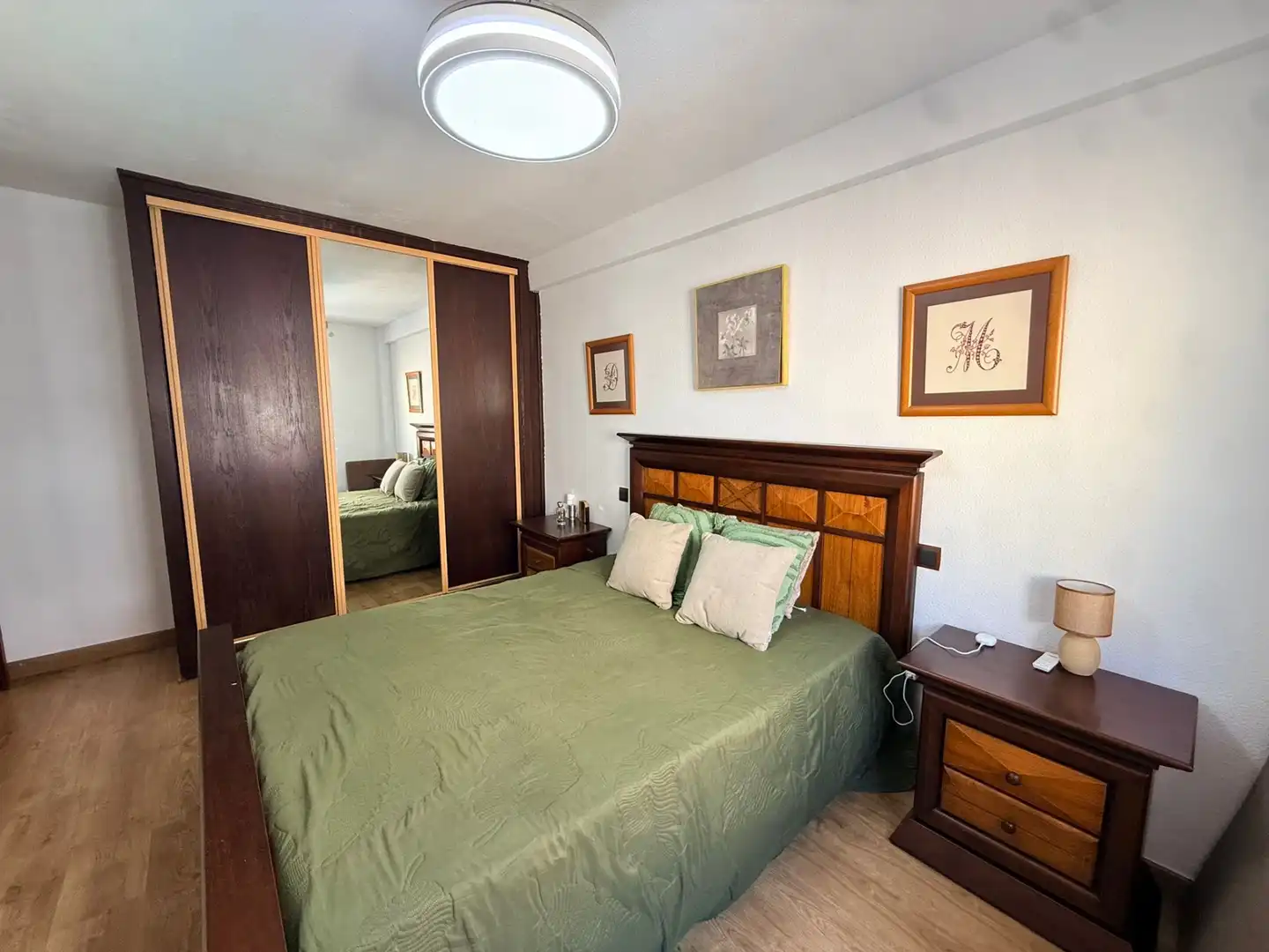 Habitación de Dúplex en venta en Badajoz con Aire acondicionado y Calefacción