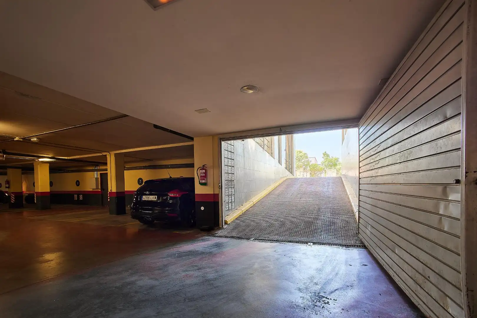 Parking de Apartamento de alquiler en Valladolid con Calefacción, Terraza y Trastero