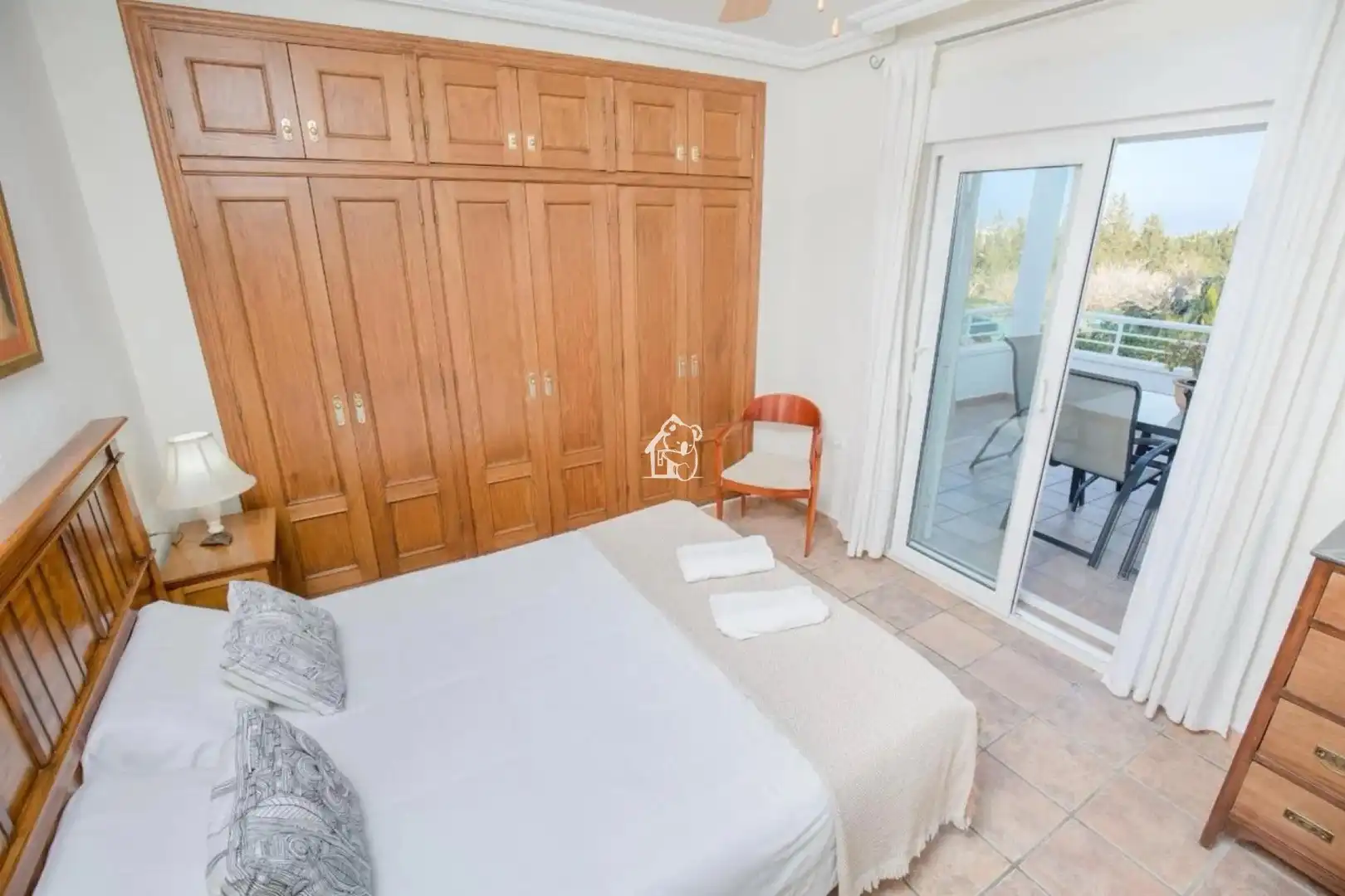 Habitación de Casa o chalet de alquiler en Torrevieja con Piscina y Amueblado