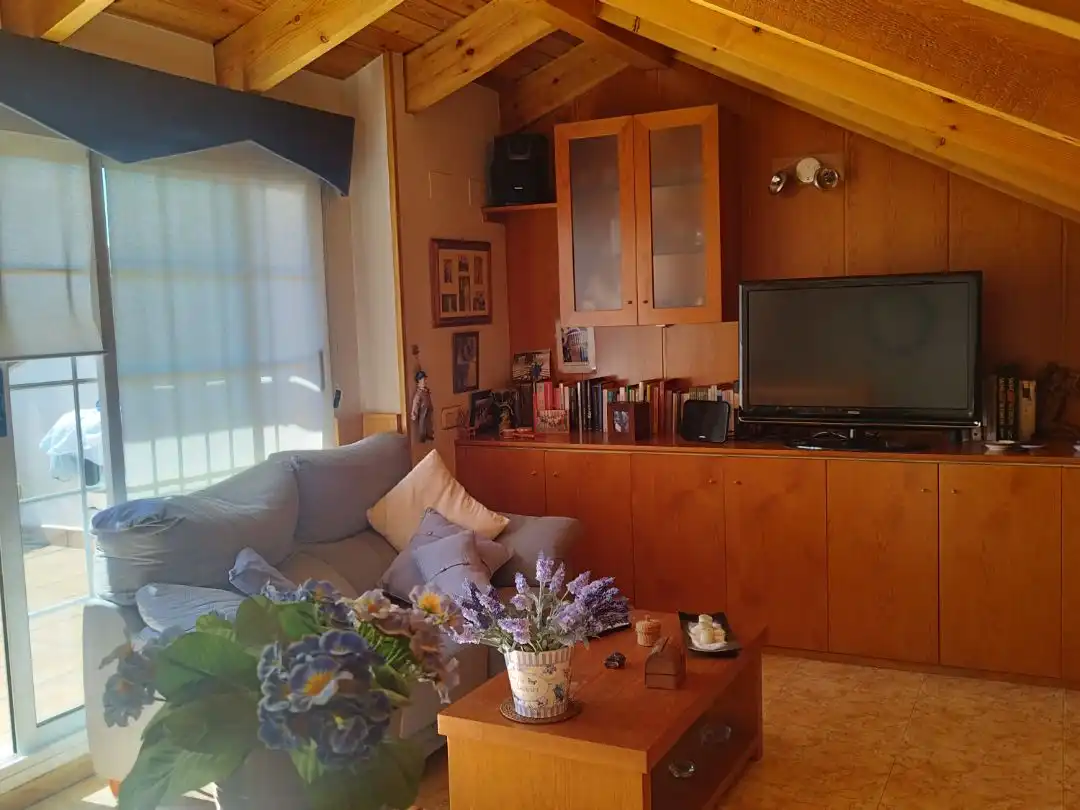 Casa aparellada amb jardí en venda a Pierineus 24, imagen 70
