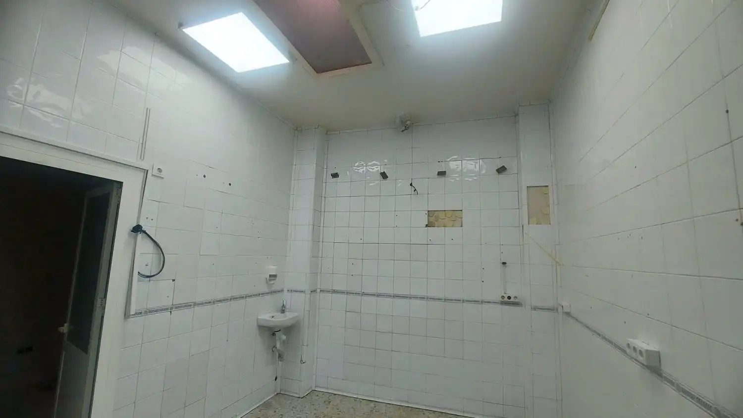 Bany de Local de lloguer en Jaén amb Aire condicionat