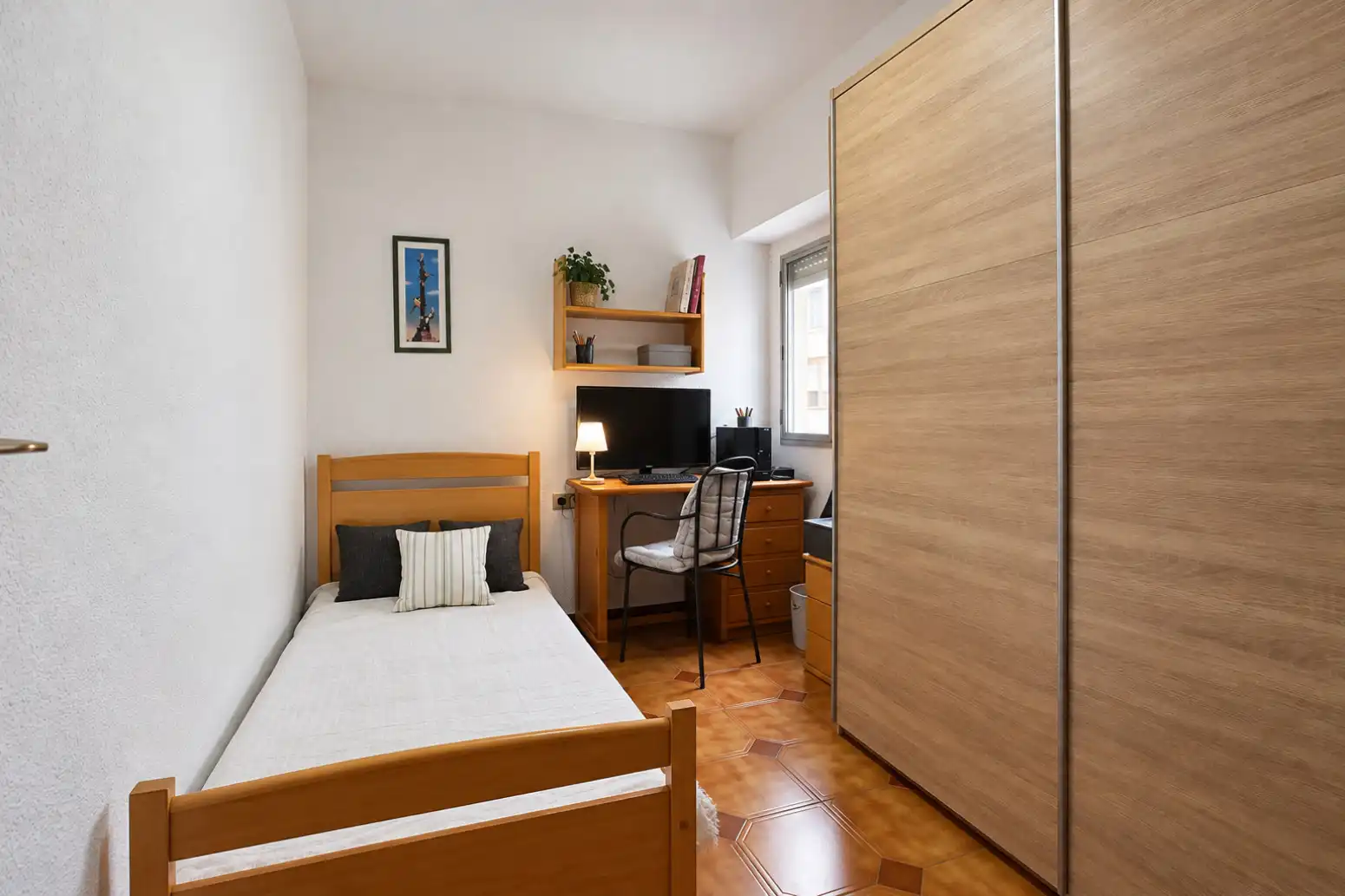 Bedroom of Flat for sale in Rafelbuñol / Rafelbunyol  with Air Conditioner, Storage room and Balcony
