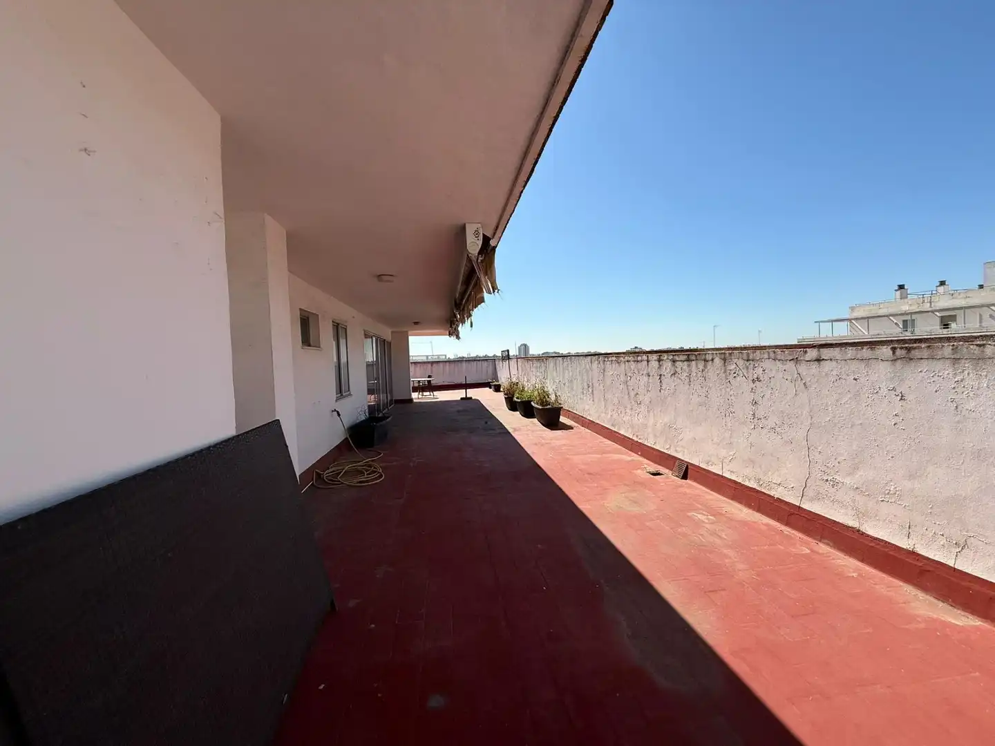 Terrasse von Dachboden zur Miete in Sevilla mit Klimaanlage und Terrasse