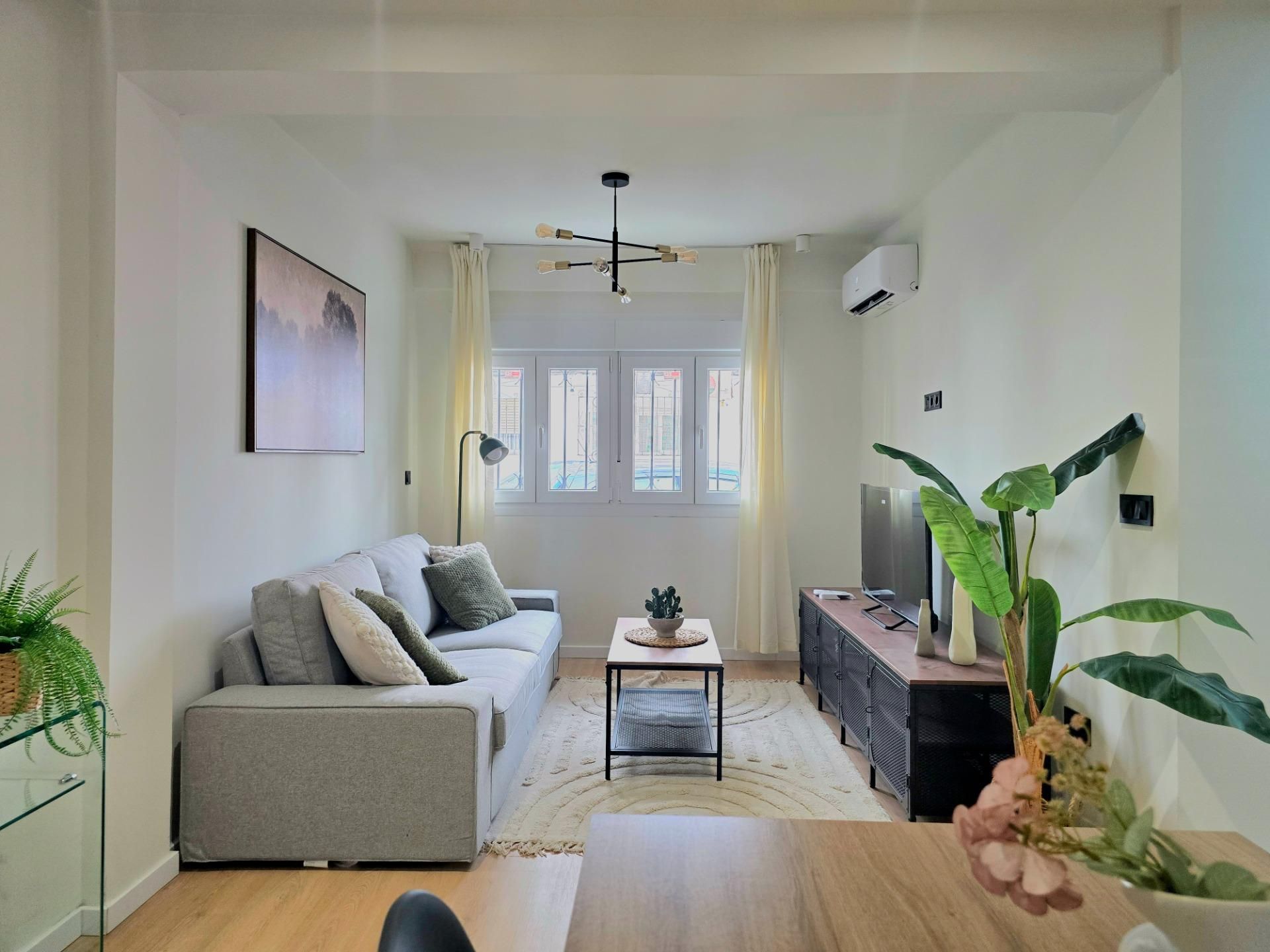 Living room of Apartment for sale in Torremolinos  with Air Conditioner, Heating and Parquet flooring