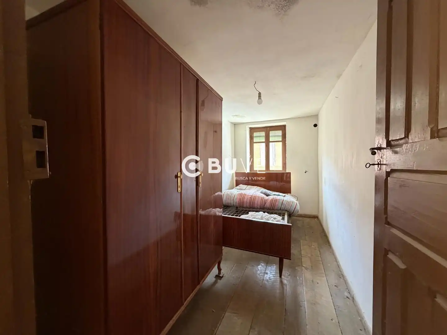 Schlafzimmer von Haus oder Chalet zum Verkauf in Turcia mit Heizung und Abstellraum