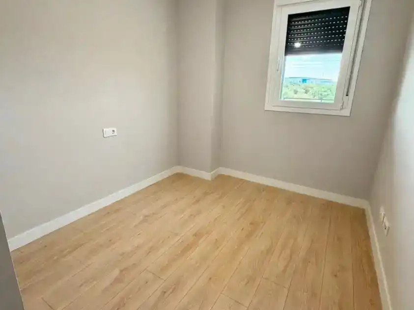 Bedroom of Flat for rent in Entrenúcleos