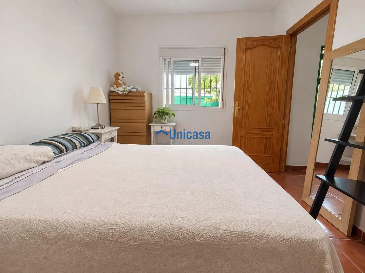 Casa aparellada amb jardí en venda a Puerto de la Torre - Atabal, imagen 33