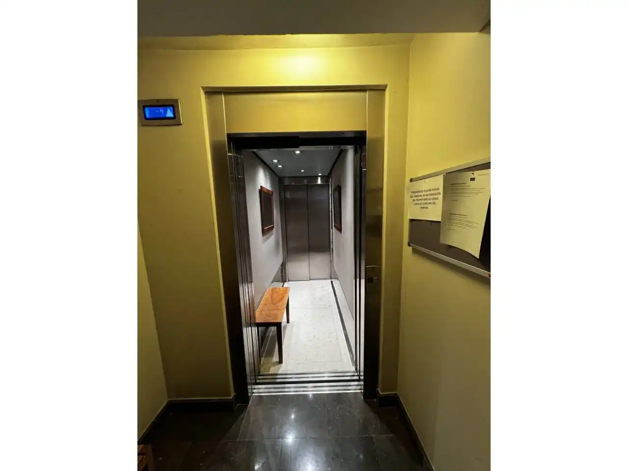 Garage zur Miete in Barcelona mit Alarm