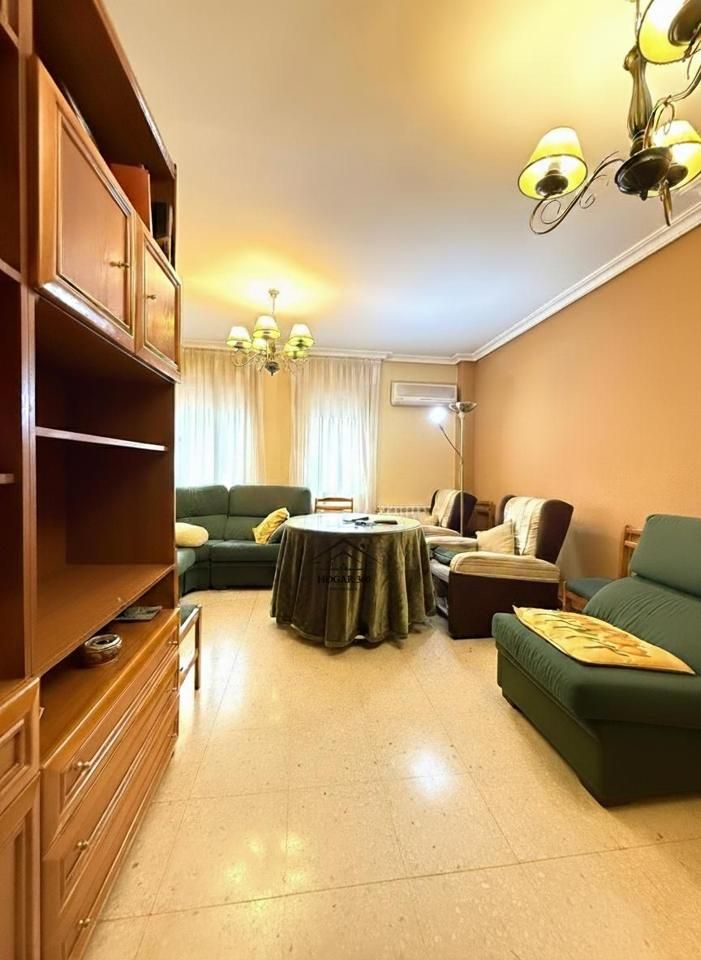 Planta baja for sale in La Roche Sur Yon, Nuevo Cáceres