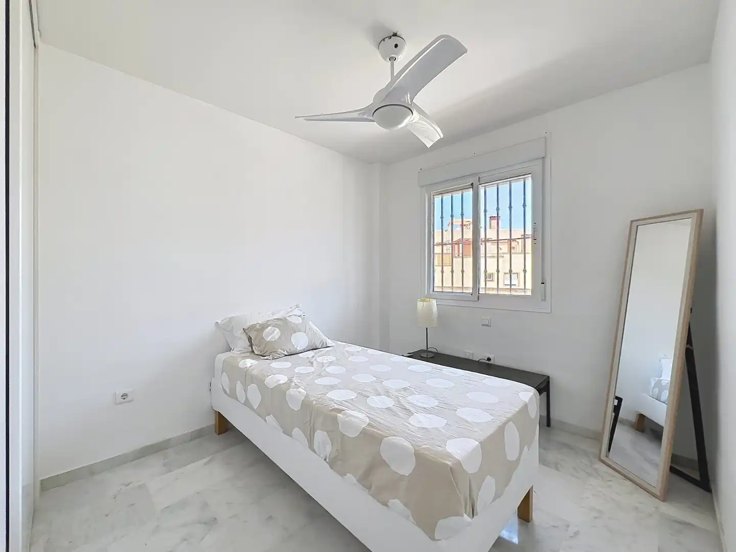 Habitación de Ático en venta en Casares con Aire acondicionado, Terraza y Piscina