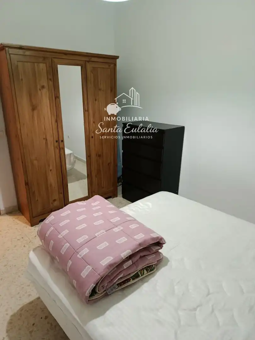 Bedroom of Flat for sale in Mérida  with Air Conditioner, Heating and Storage room