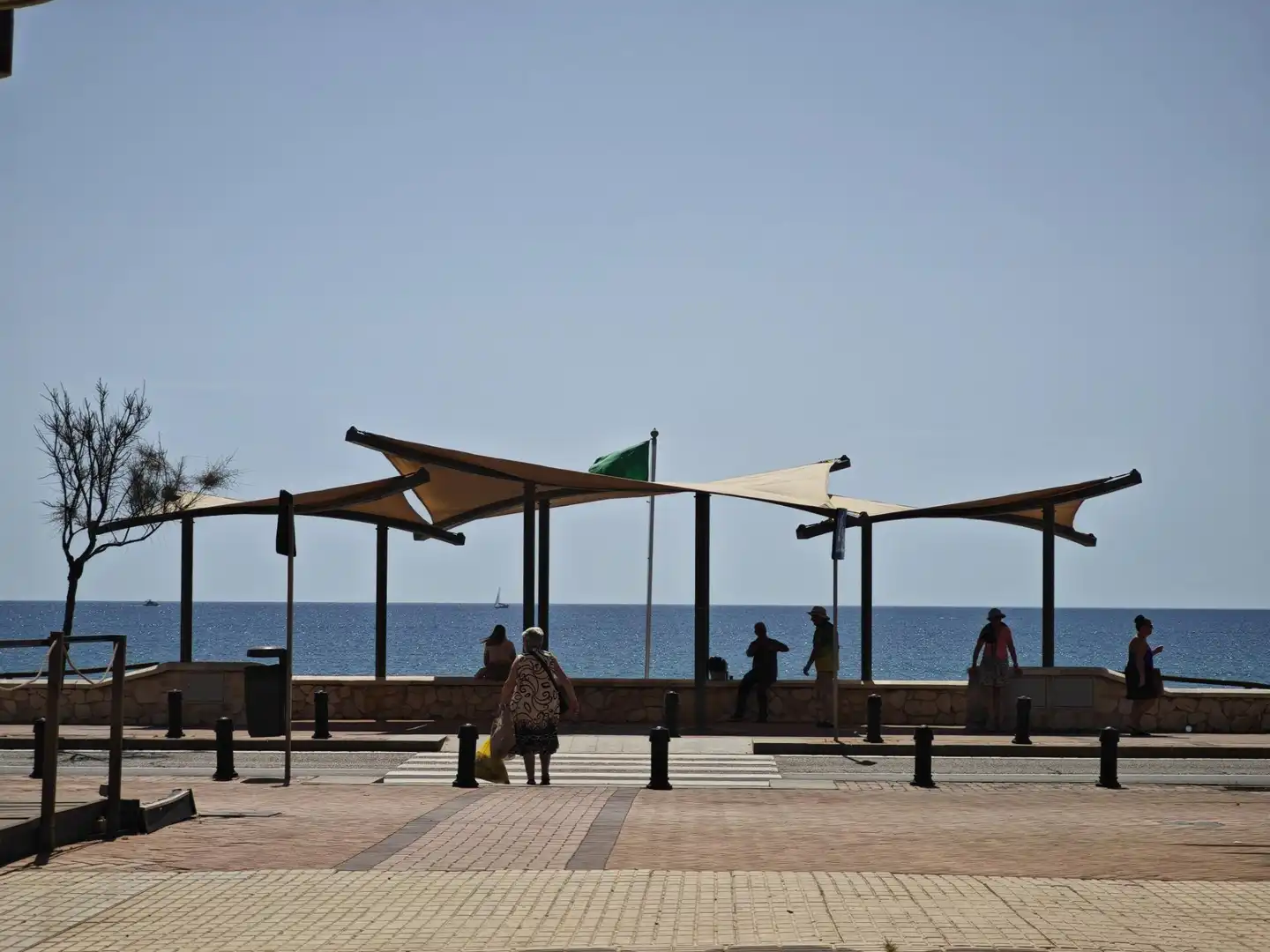 Außenansicht von Erdgeschoss zum Verkauf in Fuengirola mit Klimaanlage, Heizung und Terrasse
