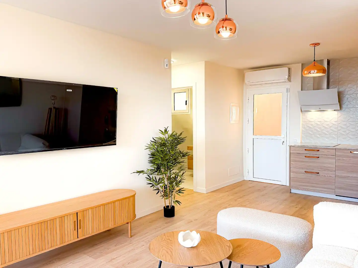 Sala d'estar de Apartament en venda en Adeje amb Aire condicionat, Jardí privat i Terrassa