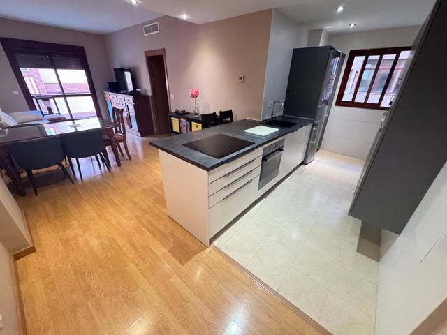 Piso en Venta en Avenida Avenida de José Rodríguez de la Borbolla C en Entrenúcleos