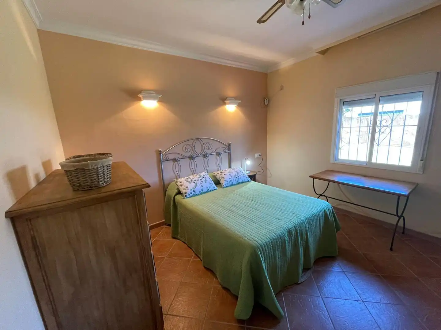 Schlafzimmer von Country house zum Verkauf in Vejer de la Frontera mit Klimaanlage, Privatgarten und Abstellraum