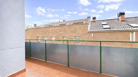 Foto 2 de Piso en venta en Calle de Fernando el Católico, Parque Europa - Los Pitufos, Pinto