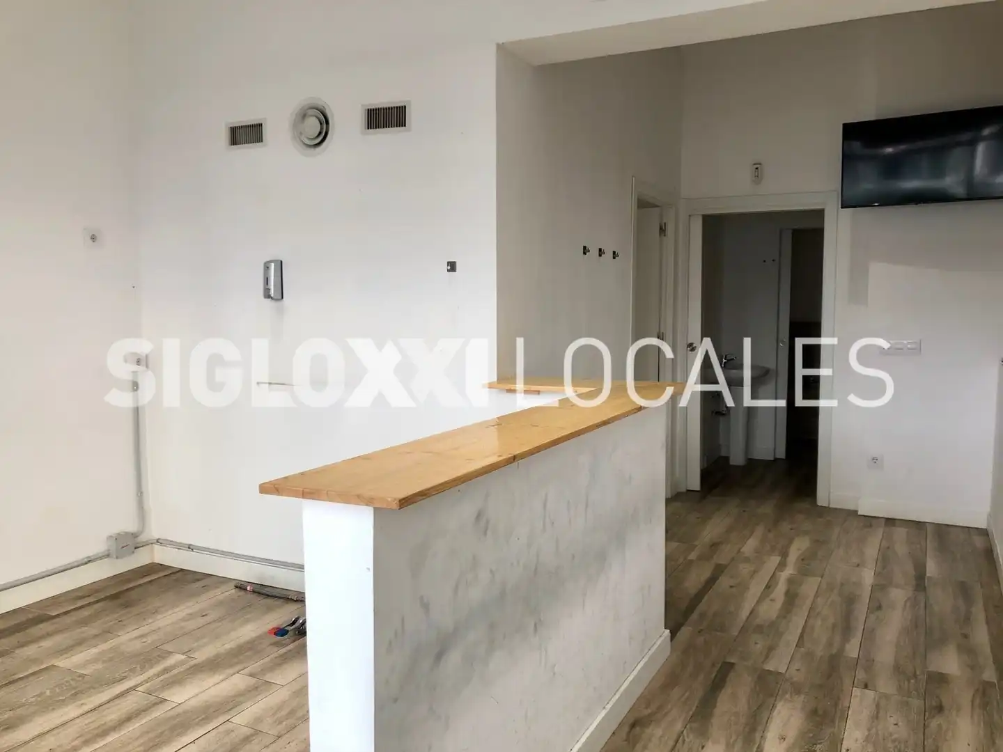 Cuina de Local de lloguer en Barcelona amb Aire condicionat