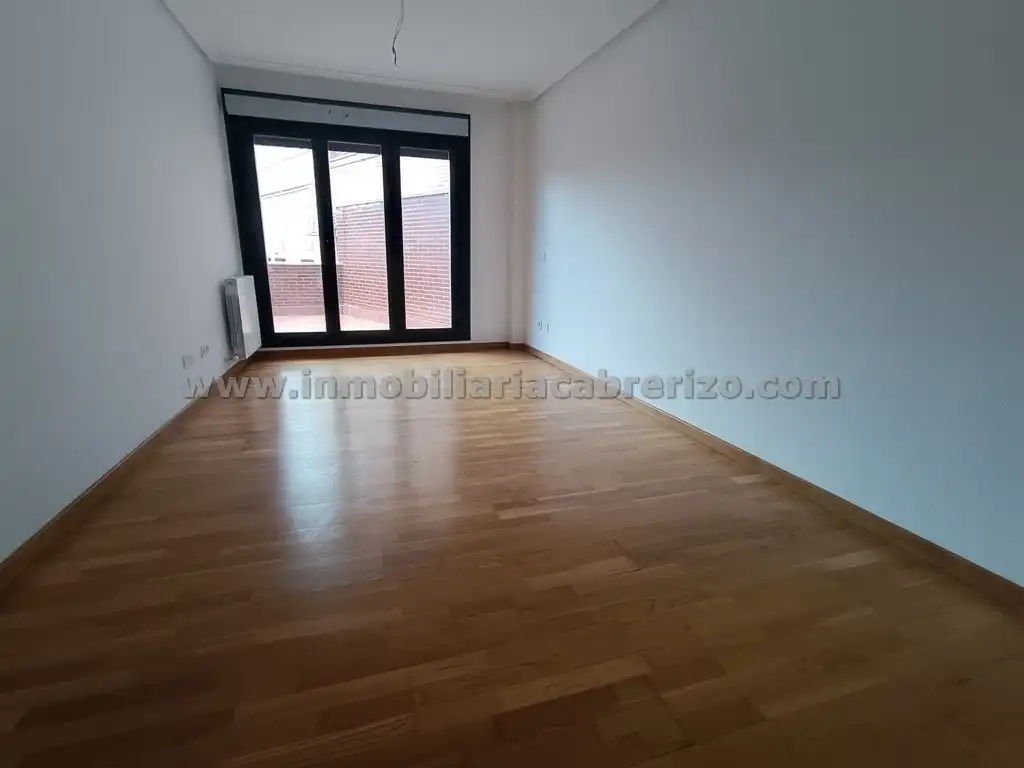 Sala de estar de Apartamento en venta en Villamediana de Iregua con Calefacción, Jardín privado y Parquet