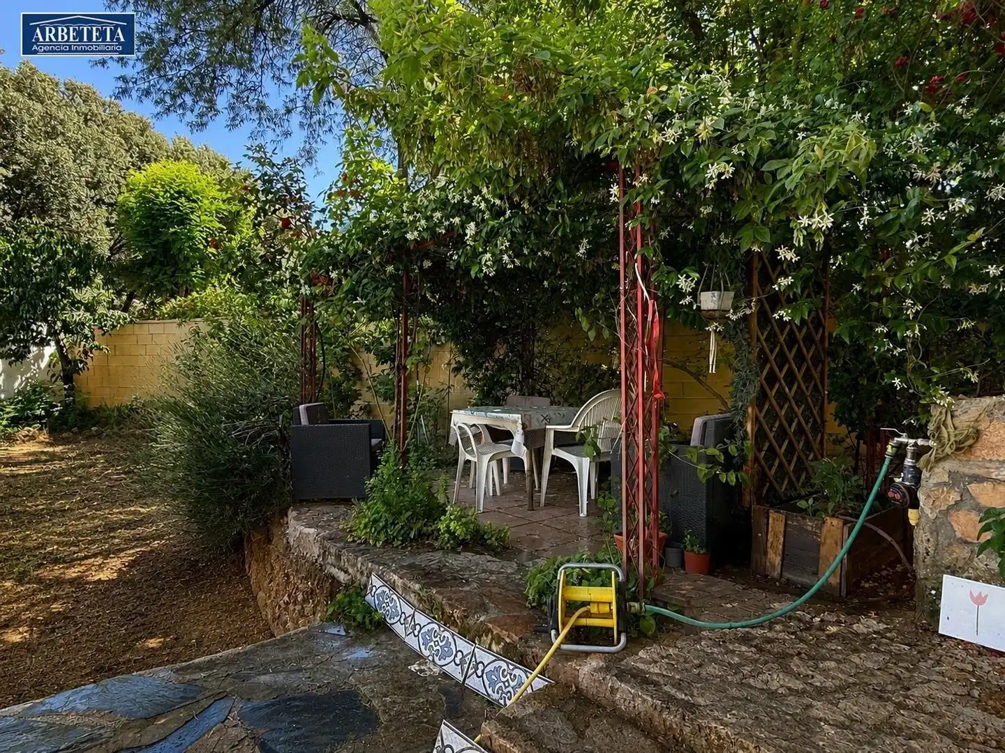 Jardín de Casa adosada en venta en Trijueque con Calefacción, Jardín privado y Trastero