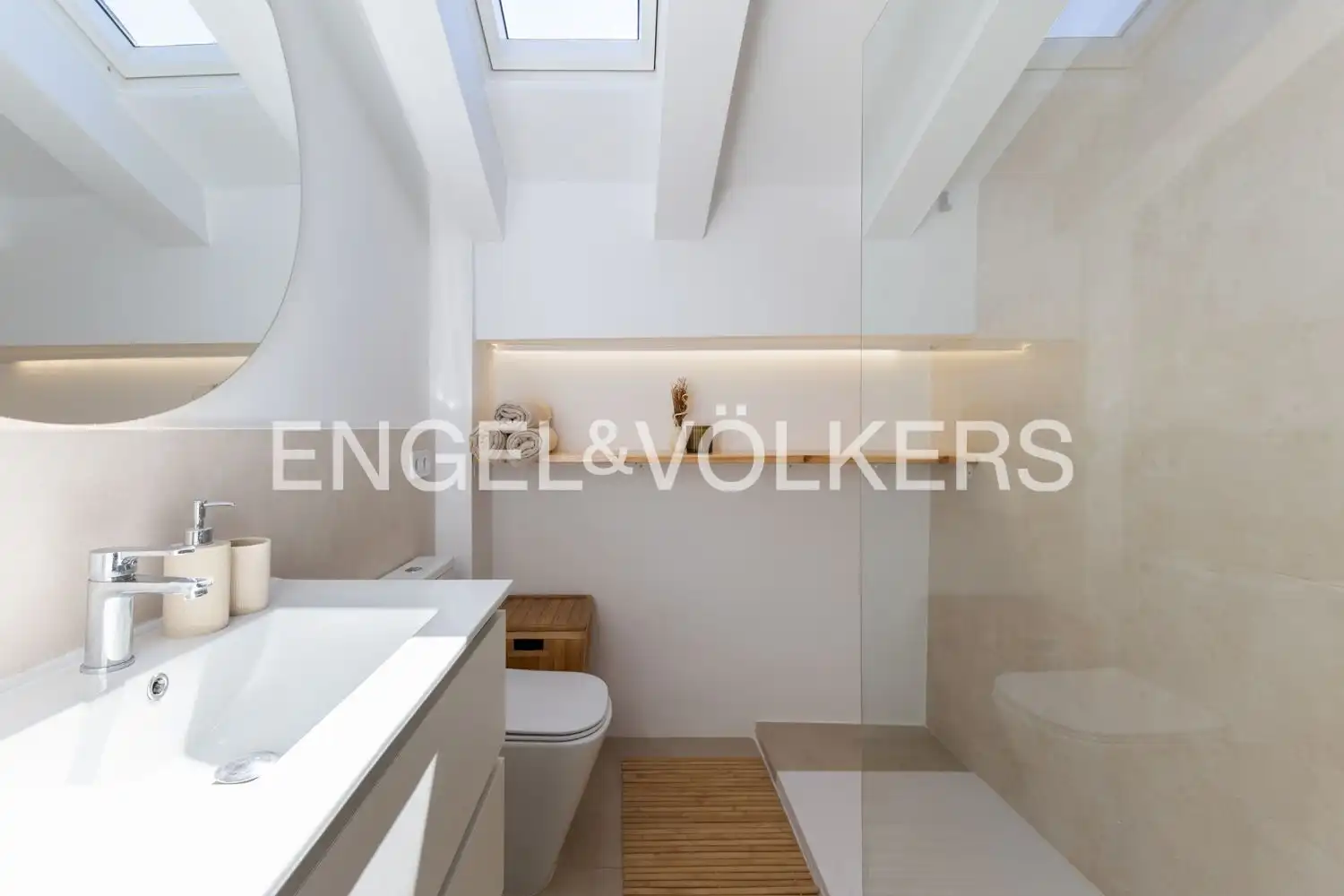 Bathroom of Houses for rent in Alboraya  with Air Conditioner, Heating and Private garden