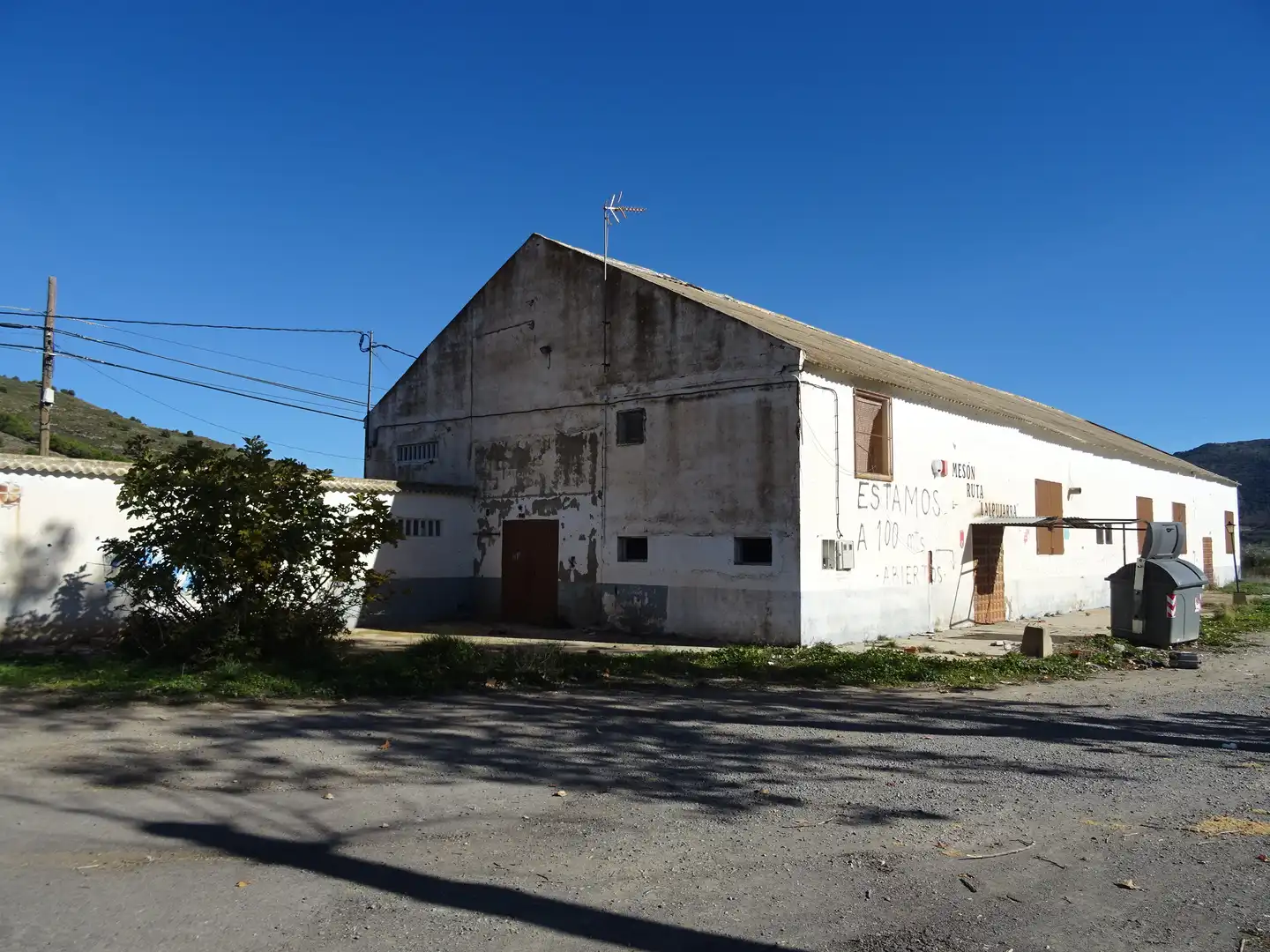 Vista exterior de Nave industrial en venta en Laujar de Andarax