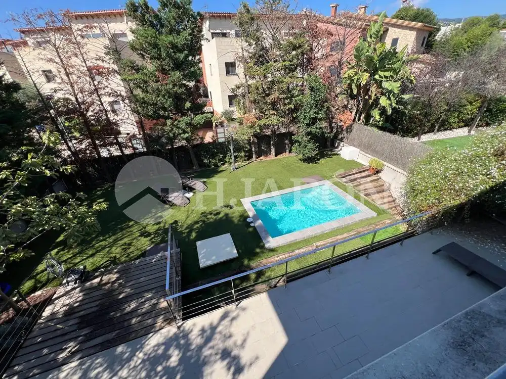 Jardín de Casa o chalet en venta en Alella con Aire acondicionado, Calefacción y Jardín privado