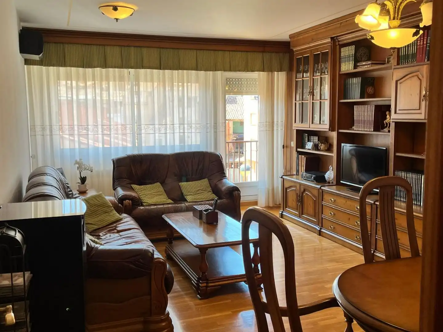 Flat to rent in Calle Huerto de los Frailes 4