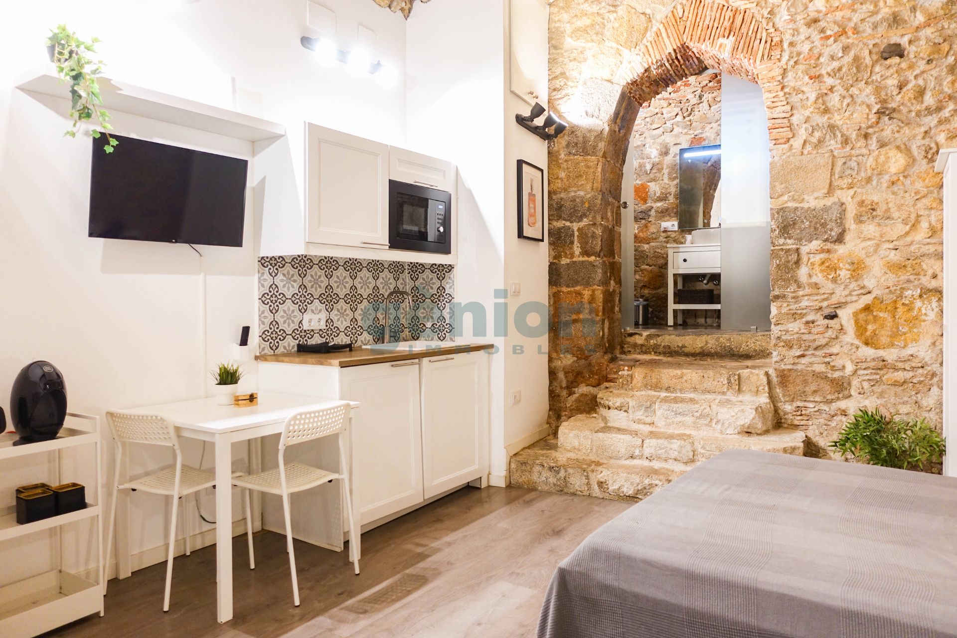 Kitchen of Flat for sale in Girona Capital  with Air Conditioner, Heating and Furnished