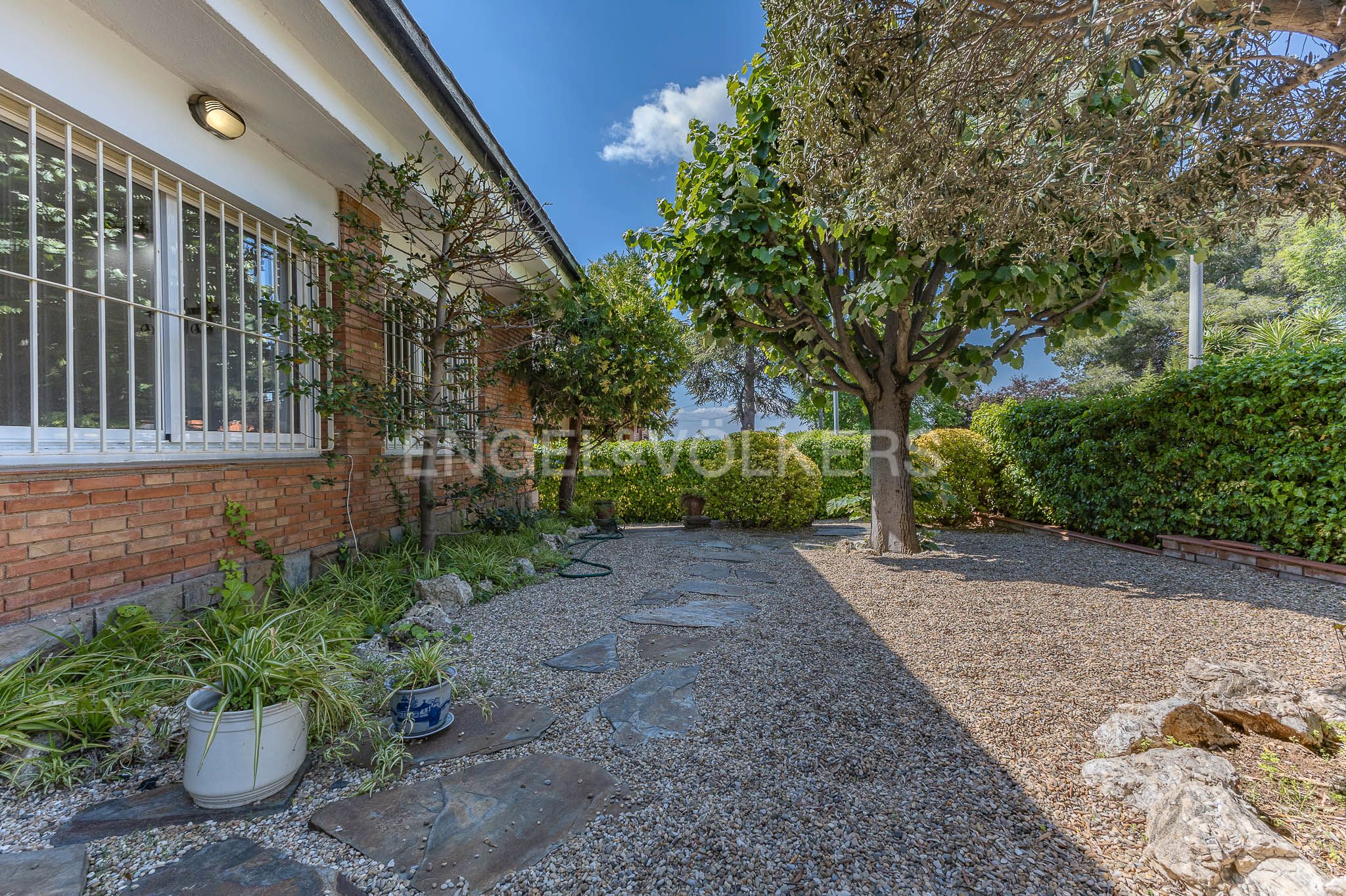 Vista exterior de Casa o xalet en venda en Matadepera amb Calefacció, Jardí privat i Terrassa