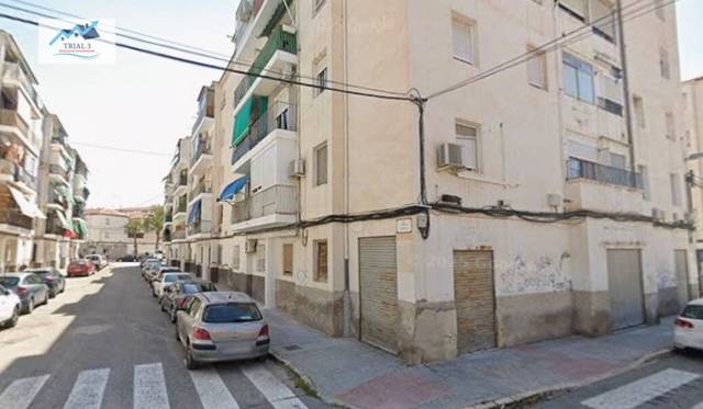 Piso en Venta en Calle ALBINELLA en El Palmeral - San Antón