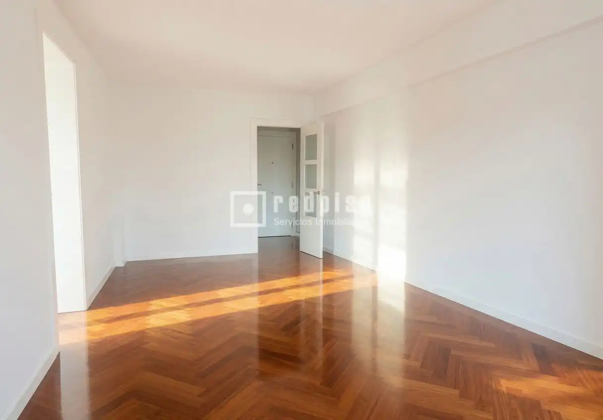 Bedroom of Flat for sale in Alcorcón  with Heating, Private garden and Parquet flooring