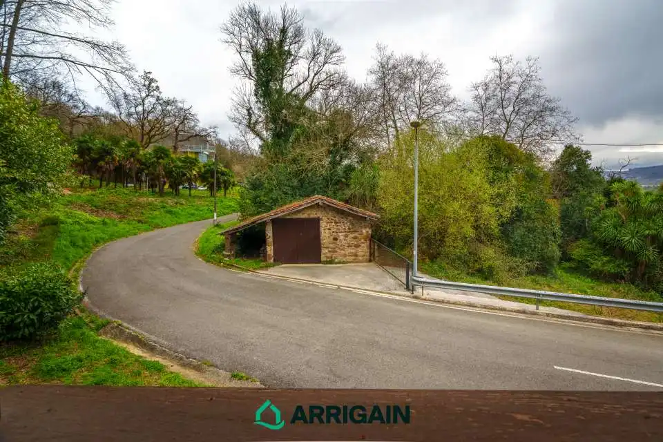 Vista exterior de Casa o xalet en venda en Donostia - San Sebastián  amb Calefacció, Jardí privat i Traster