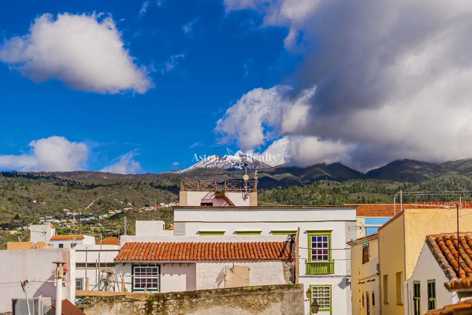 Vista exterior de Casa o chalet en venta en Guía de Isora con Jardín privado, Terraza y Trastero
