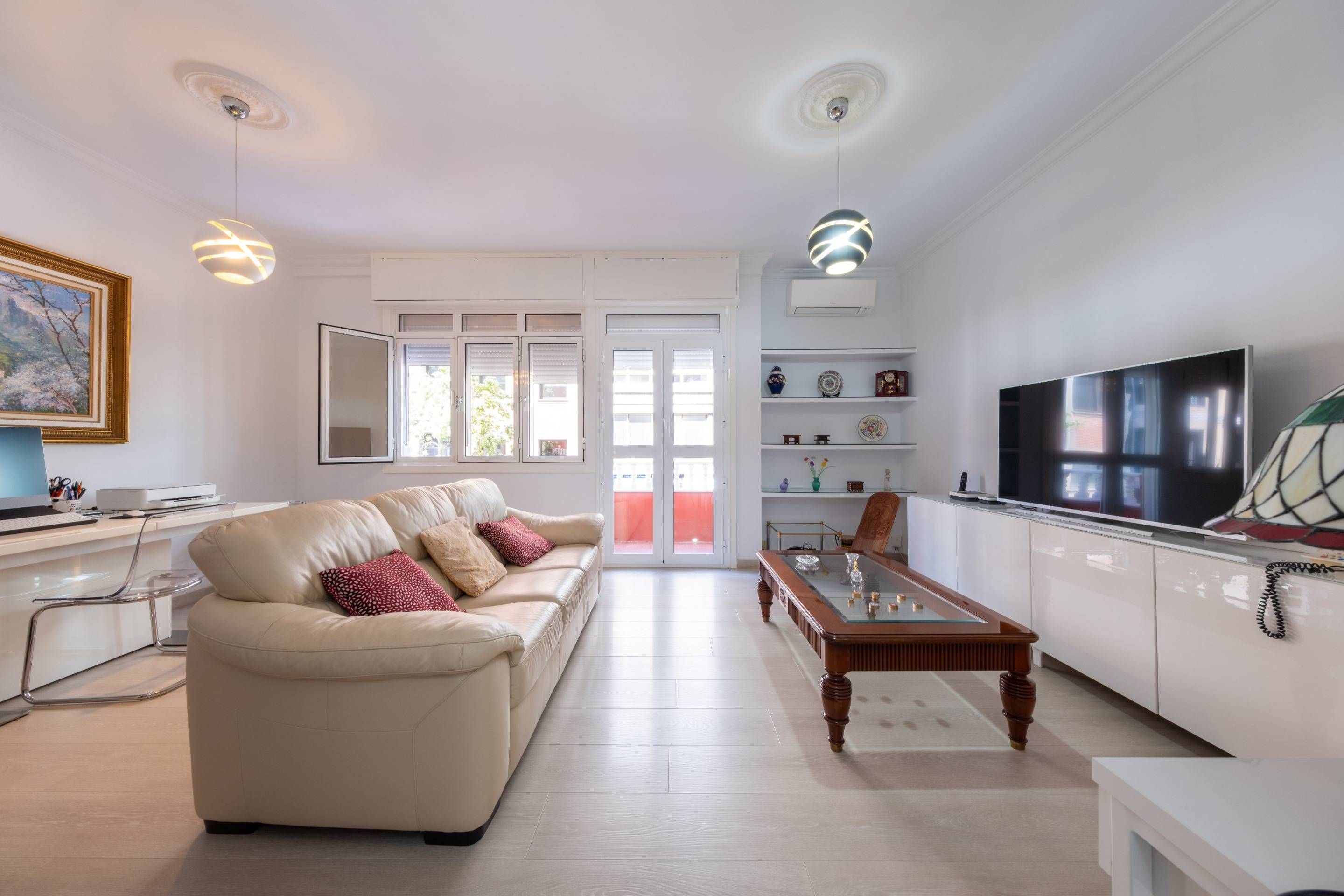Sala d'estar de Pis en venda en Las Palmas de Gran Canaria amb Balcó