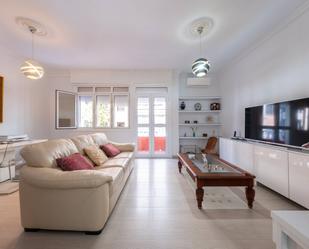 Sala d'estar de Pis en venda en Las Palmas de Gran Canaria amb Balcó